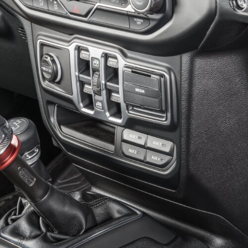 Mopar: Jeep Wrangler AUX Panel extra buttons